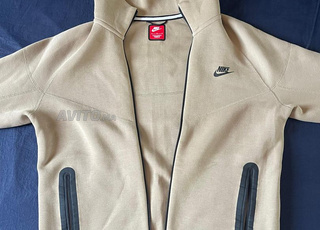 Veste Nike Tech Fleece neuve – Taille M –Originale