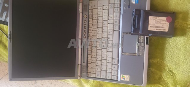 حاسوب Fujitsu Siemens كلافيي للبيع للقطع فقط