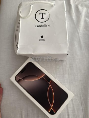 iPhone 16 pro max neuf