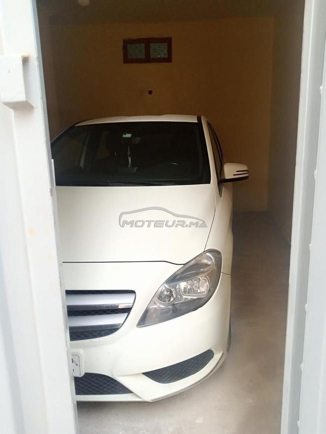 Mercedes Benz B180