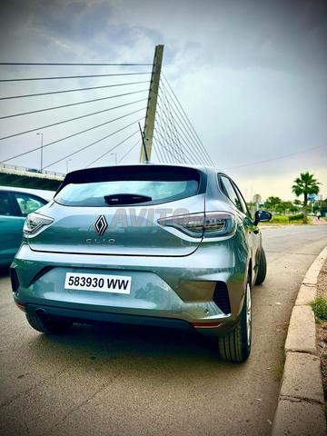 تأجير سيارة رينو كليو 5