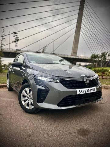 تأجير سيارة رينو كليو 5