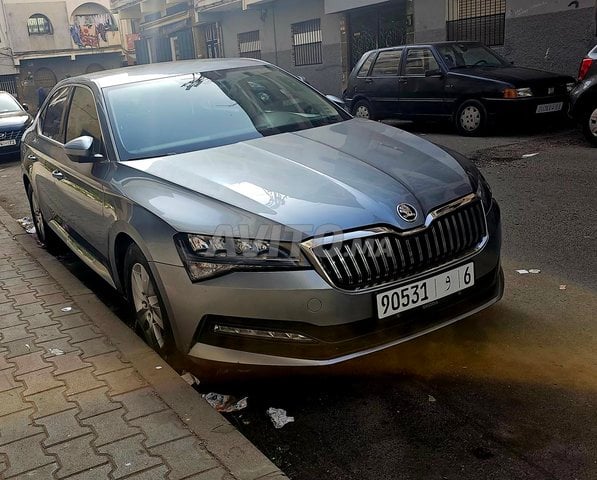 Skoda Superb Diesel Automatique 2021 à Casablanca