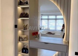 armoire murale au design moderne