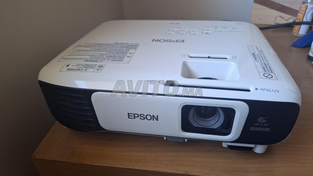 VENDS 2 VIDEOPROJECTEURS