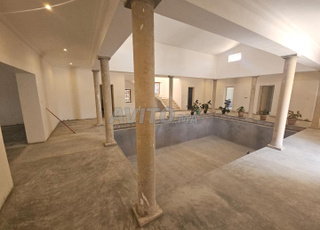 Maison d'hôte à finir au bord du lac