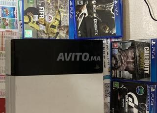 PlayStation 4 fat 500G avec 6 cd sans manette