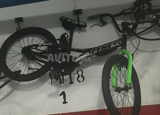 Bicyclette vélo BMX professionnel tres bon etat 