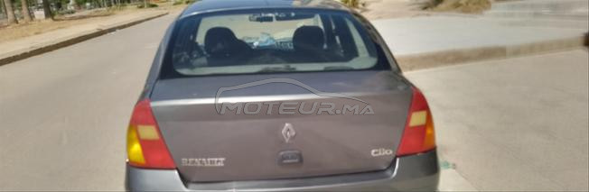 Clio model 2001