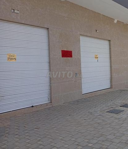 magasin 2 rideaux location 6000dh peu négociable  - 2
