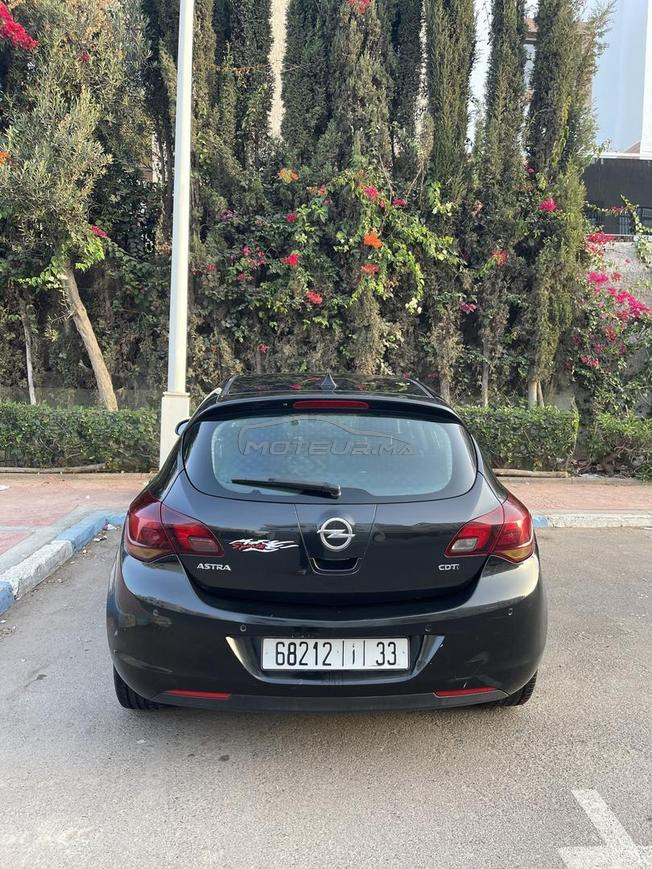 Opel Astra Diesel Manuelle 2012 à Agadir