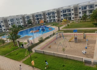 Apparemment, villas et maisons à louer 