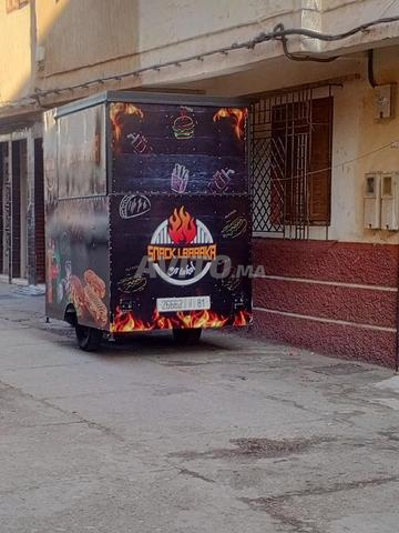 snack triporteur ba9i jdid  li bgha itwakl 3la lah