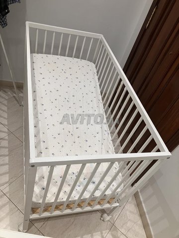 lit bebe , matelat, baignoire 