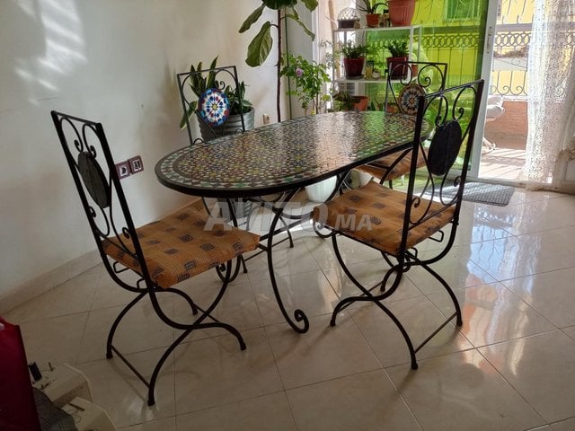 Table de jardin en mosaïque 