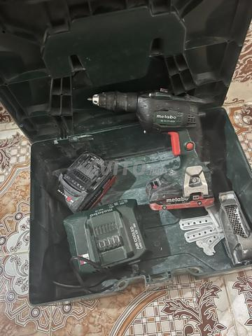 lot viseuse metabo et chargeur makita - 2
