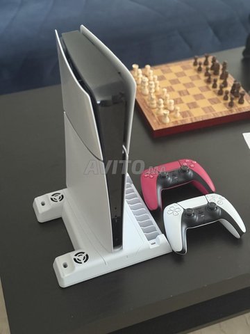 PS5 Slim Digital Edition avec accessoire 