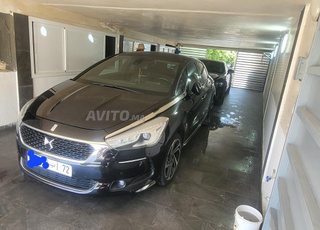 سيارة ds5  نقيا بزاف