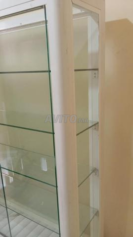 vitrine en vitre  - 2