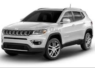 تأجير سيارة جيب كومباس