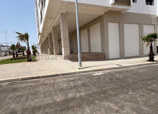 local commercial à vendre/louer avec zone d'arcade