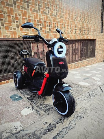 Vespa Électrique 6V – Pour les petits aventuriers 