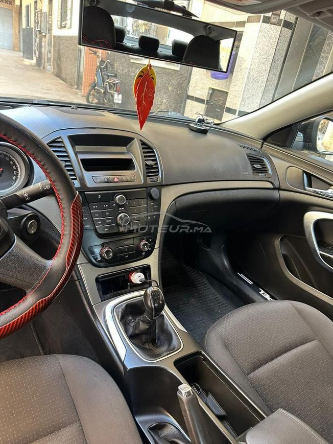 Opel Insignia Essence Manuelle 2010 à Mohammedia