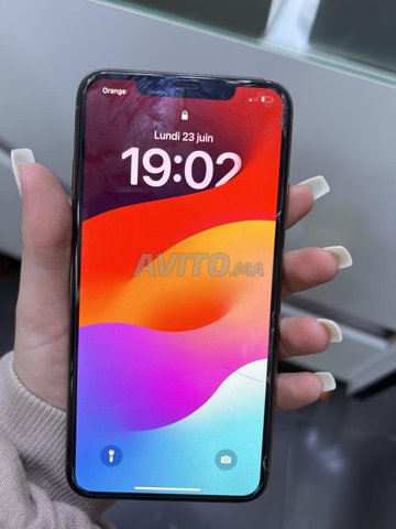 iphone 11 pro max gold 