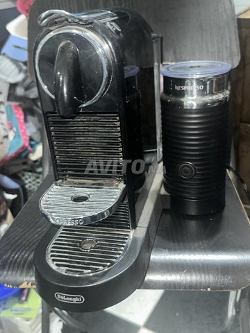machine café nespresso avec Mousseur lait 