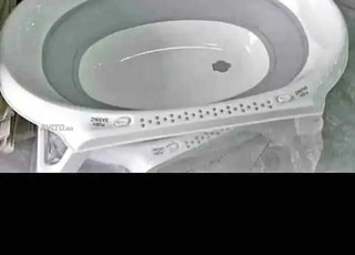 مشاية وبانيو للاستحمام 