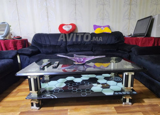 Salon complet recouvert en daim et Table basse 