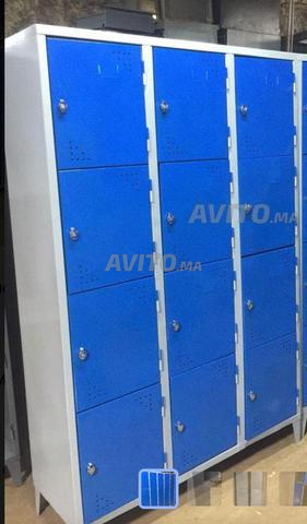 Armoire casier vestiaire monobloc 9 portes