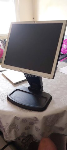 Écran hp 17 pouces