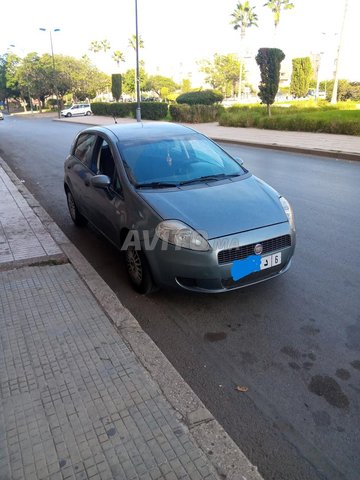Fiat Grande Punto Essence Manuelle 2010 à Salé