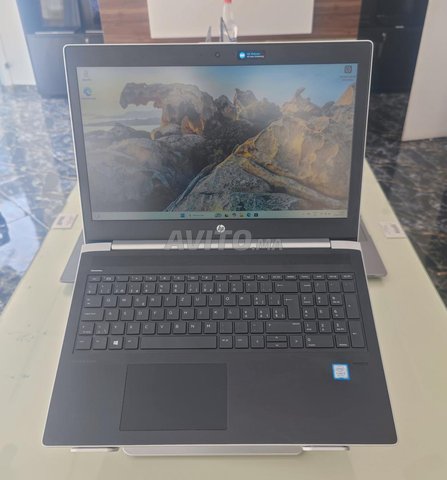 HP elitebook 450 G5 i5-8250U 16 Go RAM 256 Go 
