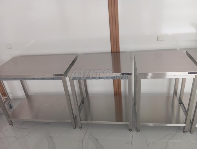 TABLE INOX CENTRALE 