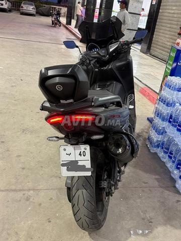 Tmax 560 modèle 2020 WW Maroc très bien entretenu 