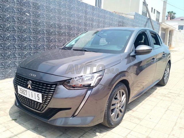 Peugeot 208 Diesel Automatique 2021 à Salé