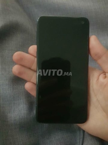 Samsung s10e 128GB/6GB AMOLED