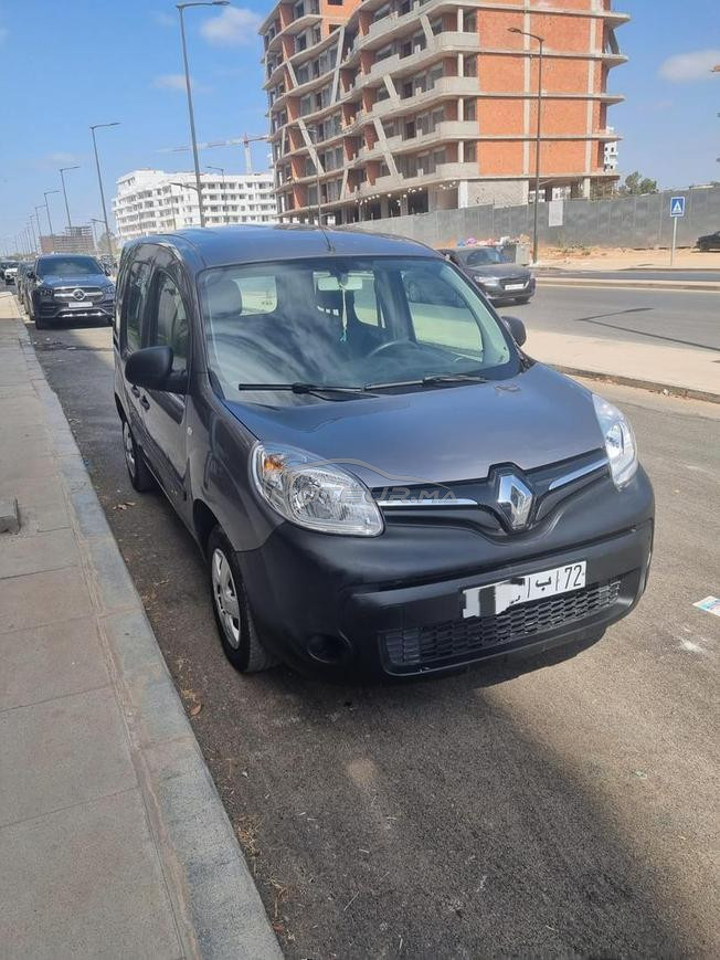 kangoo 1ère main en excellent état 