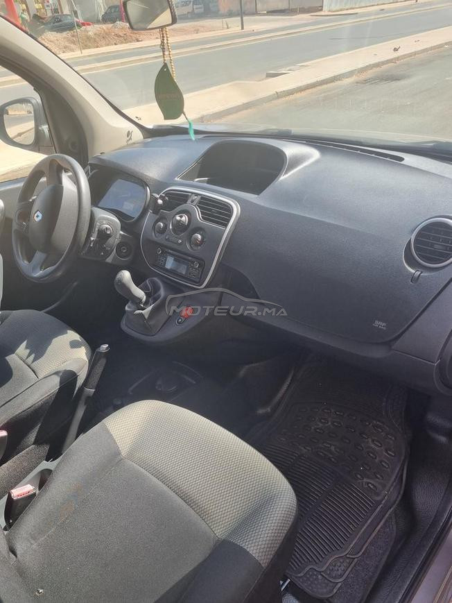 kangoo 1ère main en excellent état 