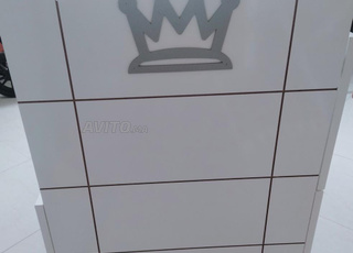 Un lit en MDF et bois à vendre 