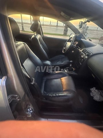 voiture très bon état 