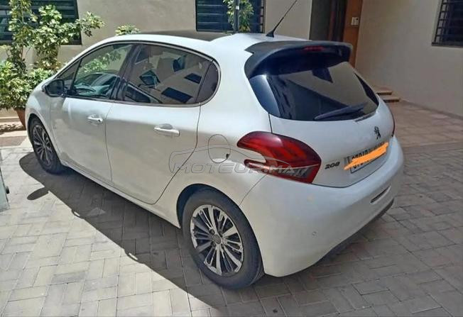 pugeot 208 model 2017 withe édition 