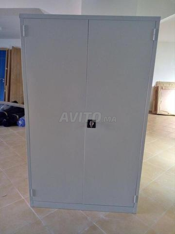 Armoire métallique avec deux portes battante 