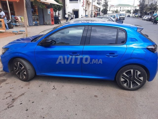 Peugeot 208 Diesel Manuelle 2024 Comme Neuf