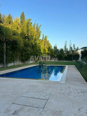 فيلا فاخرة للبيع في جبل كبير - 2