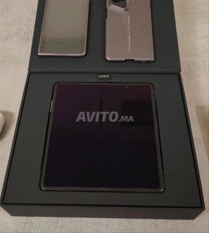 honor magic v2 16 go  ram 526 go 