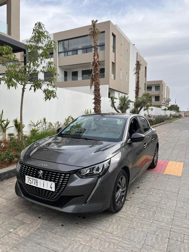 Peugeot 208 tout neuf