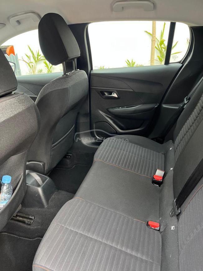 Peugeot 208 tout neuf